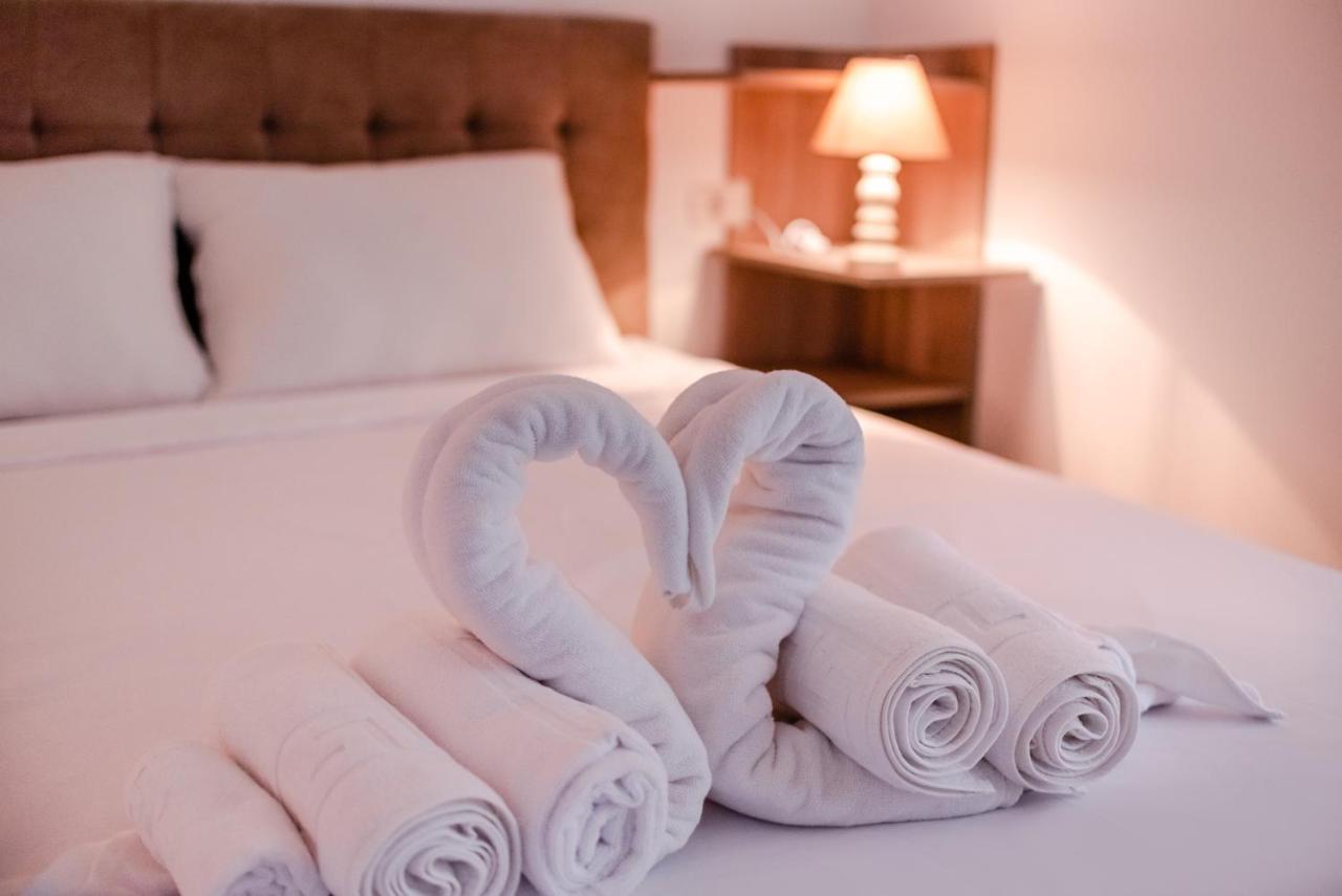 Derya Suites - Mamaia Nord Navodari Bagian luar foto